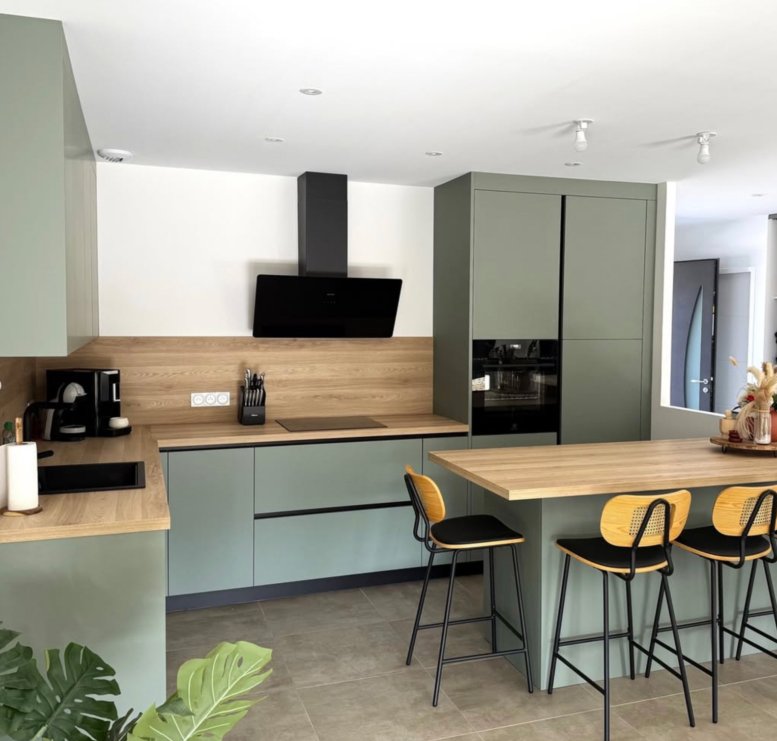 Nos Réalisations de Cuisines sur-mesure : Découvrez nos projets ...